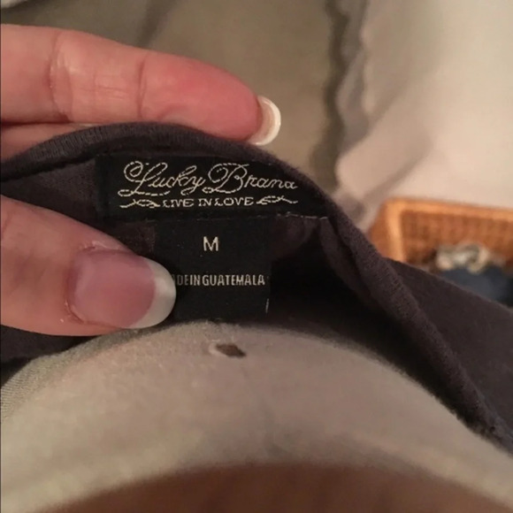 Cute Tshirt - Picture 2 of 2